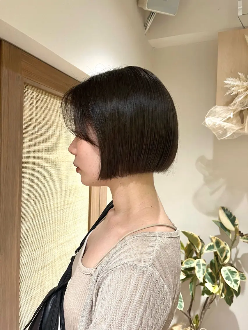 ショート ボブ KANO🌷 艶カラーのヘアスタイル