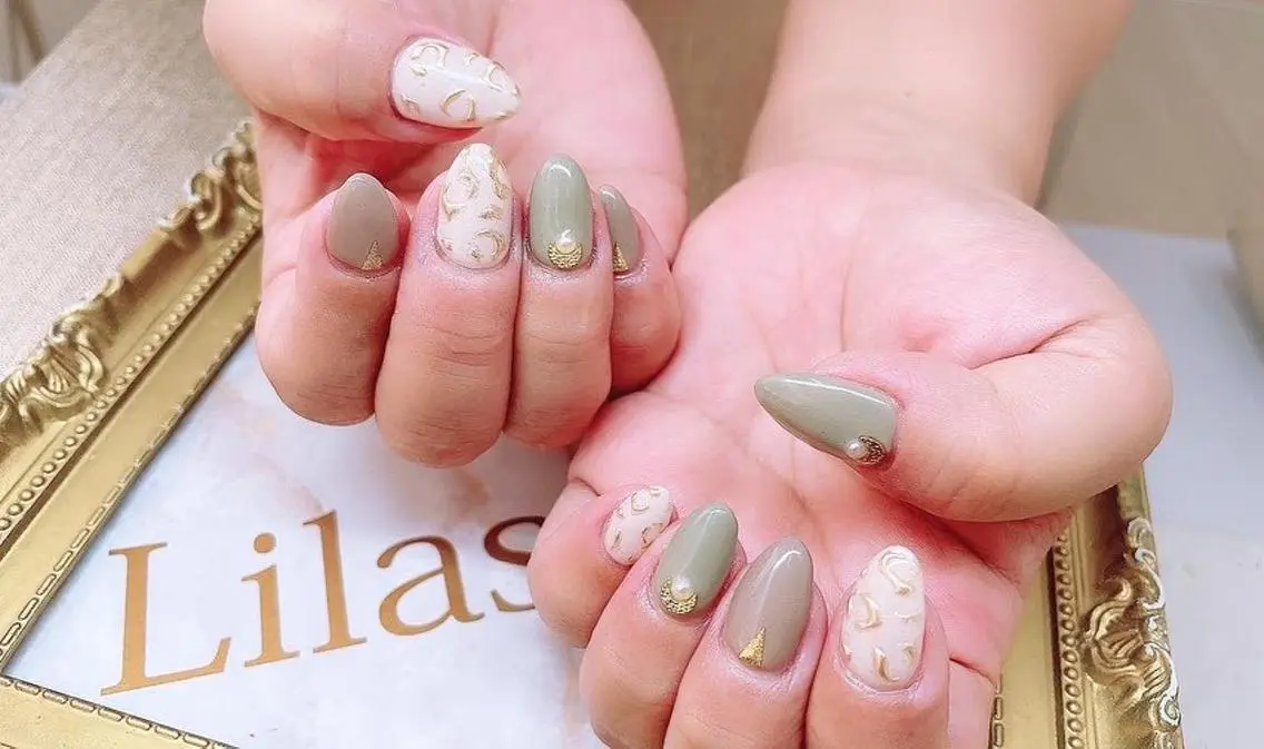 ネイル アニマル柄 ジェルネイル ハードジェル キラキラネイル ロングネイル Lilas Nailのネイルデザイン