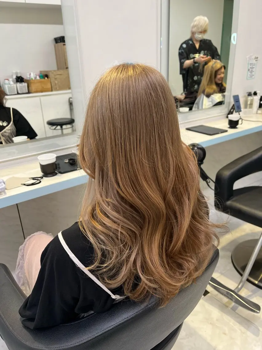 ロング カラー ヘアカラー トリートメント ブリーチカラー 🩵MIZUKIのヘアスタイル
