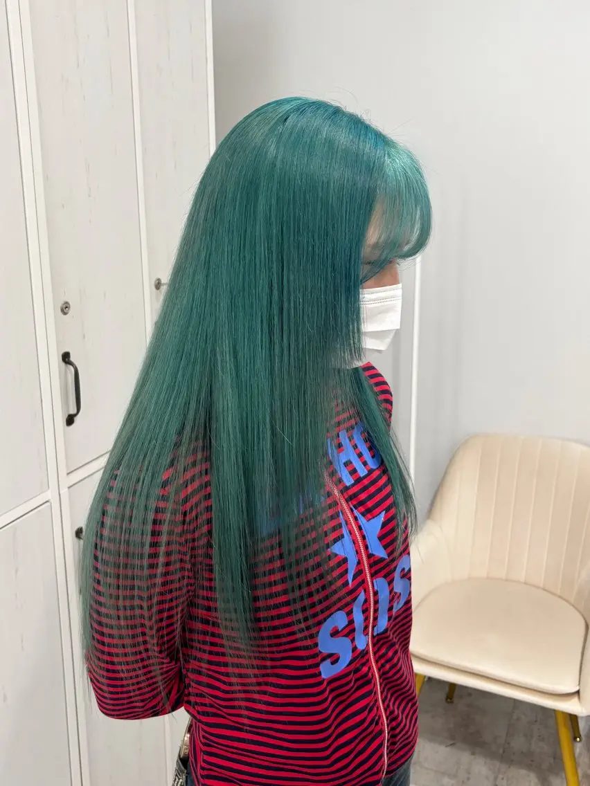 ロング カラー ヘアカラー piLLon mayuのヘアスタイル