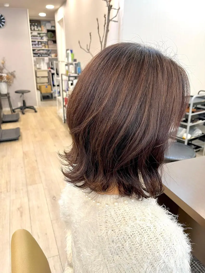 💜カット＋馴染ませハイライト💜白髪が目立ちにくく大人気！！明るめカラーでオシャレになれる👌💓《白髪染め卒業》の写真