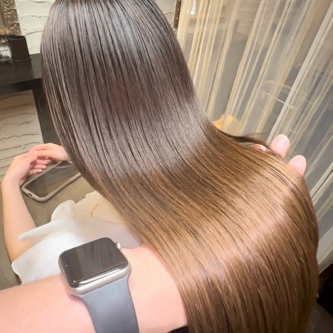 ロング カラー 小森谷 美和のヘアスタイル