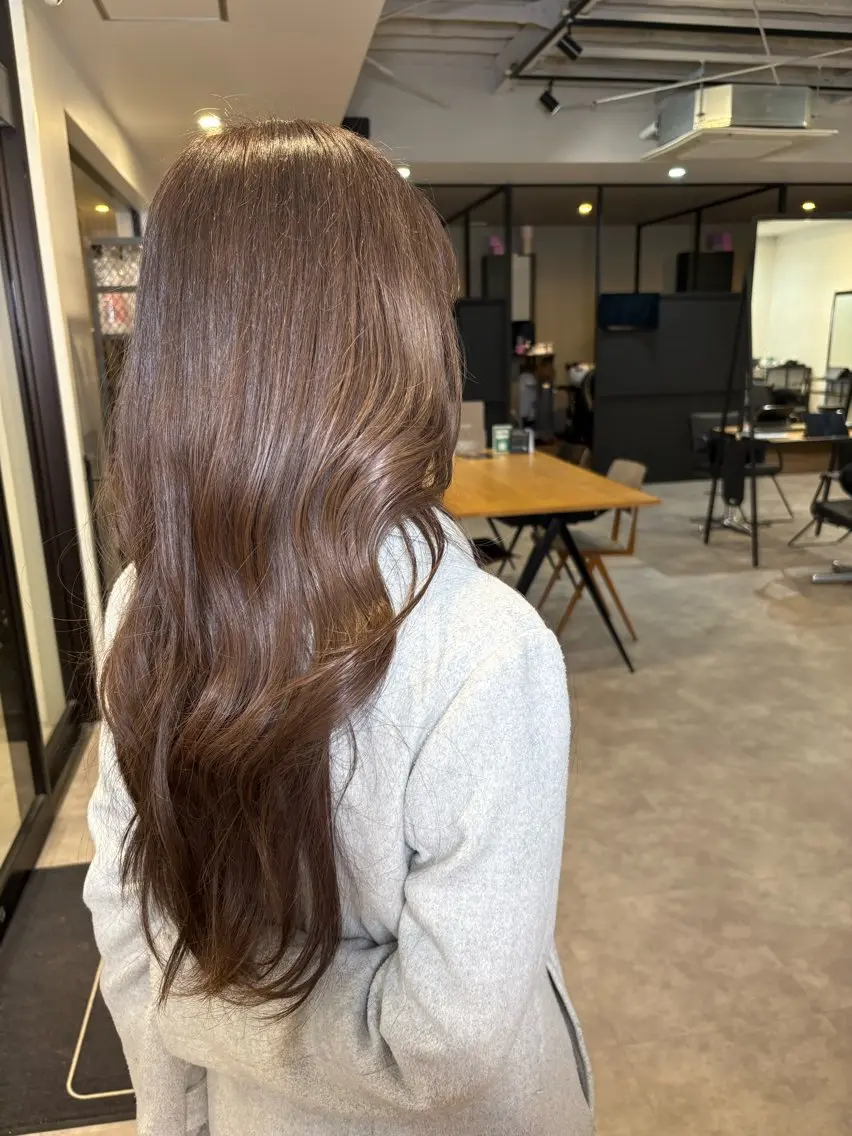 ロング カラー ベージュカラー モカベージュ ヘアカラー number＋ / 璃々花のヘアスタイル