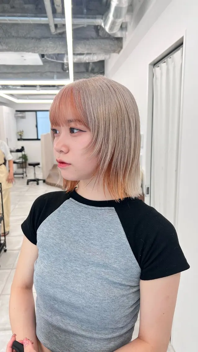 ミディアム カラー デザインカラー ウルフカット 赤みゼロ/透明感 カラー🌿KANTAのヘアスタイル