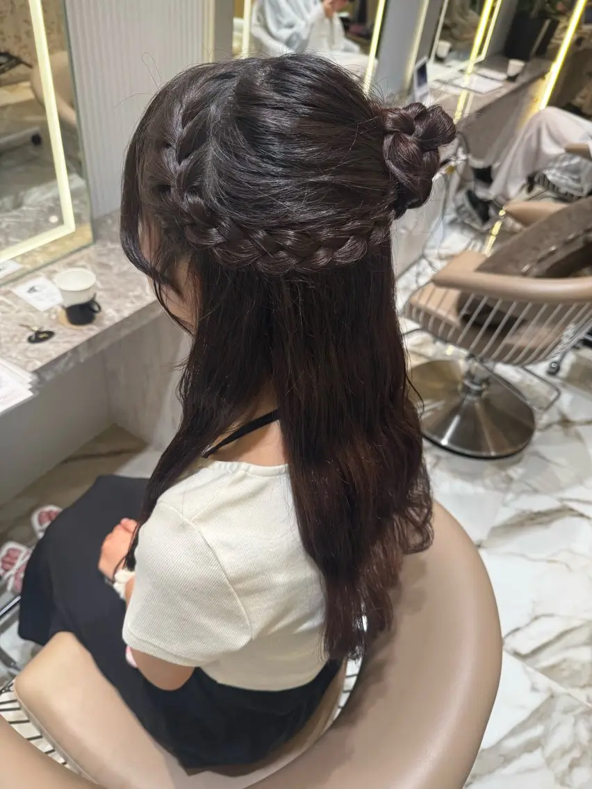 ロング ヘアセット 清楚ギャルの女王👑 めい🩶🩶のヘアスタイル