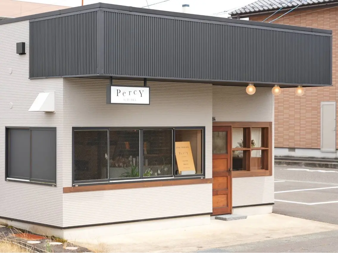 PercY 坪内のヘアスタイル