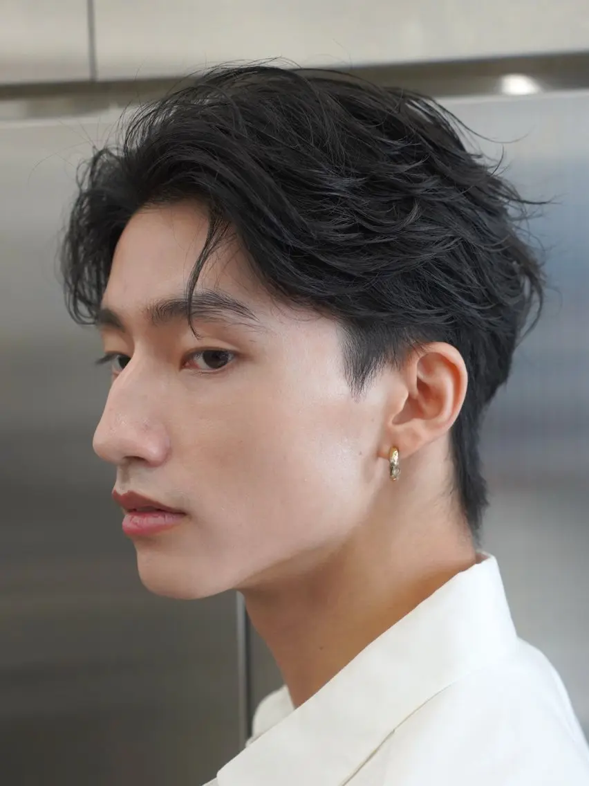 ショート パーマ メンズ フェザーパーマ メンズパーマ 顔周りカット ショートヘア パーマ 小倉 康聖のヘアスタイル