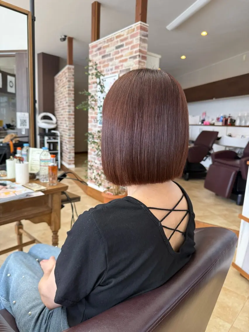 ショート カラー ベージュカラー ピンクカラー ピンクベージュ ヘアカラー 上村華女 髪質改善カラーのヘアスタイル