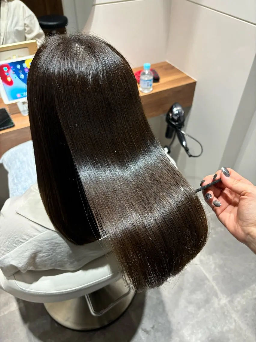 セミロング ヘアカラー トリートメント 美髪ヘア 🤍erikaのヘアスタイル