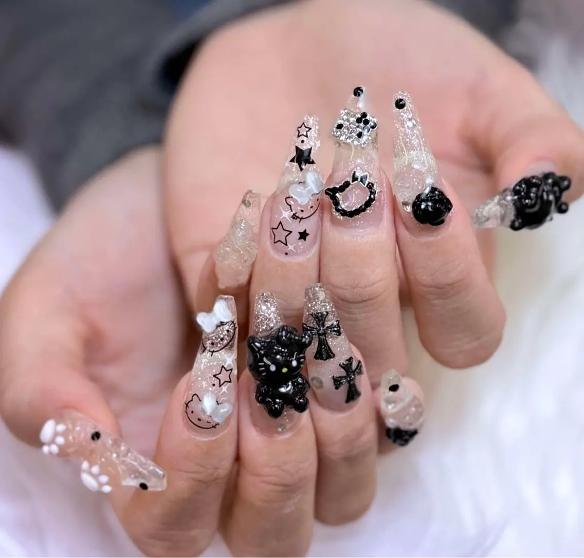 ネイル チークネイル 長さ出し フットネイル マグネットネイル 持ち込み ハンドネイル ANH NAIL ゴテゴテ専門店💎のネイルデザイン