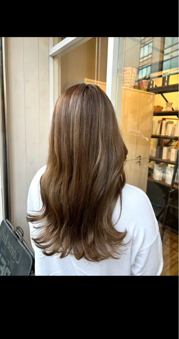 ロング ヘアカラー オオシマ ミユのヘアスタイル