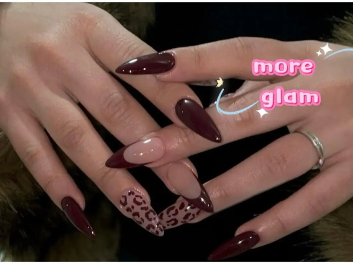ネイル 長さ出し フットネイル フレンチネイル ジェルネイル ガラスフレンチ More Glam 池袋東口店のネイルデザイン
