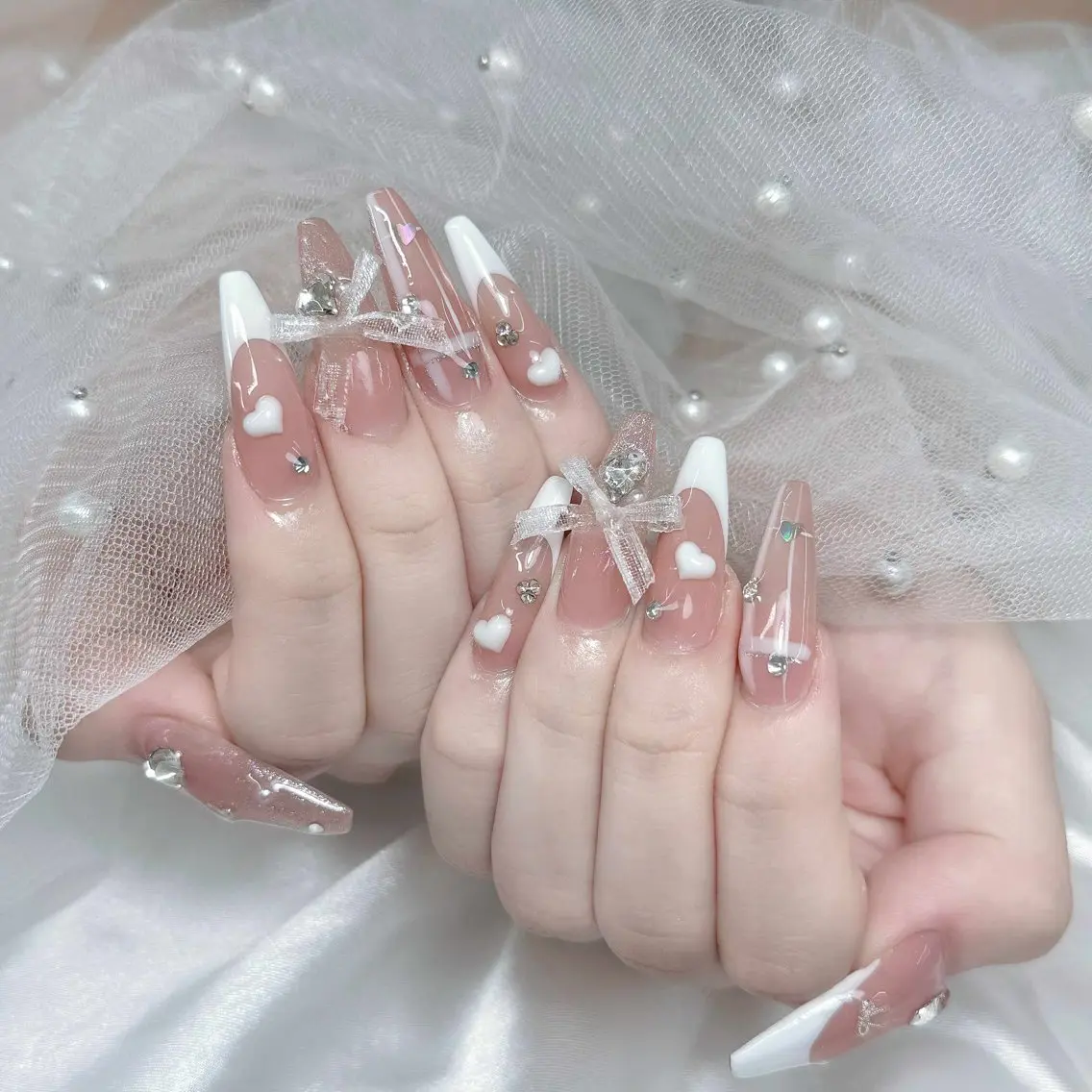 ネイル アートネイル キラキラネイル ハンドネイル ハンドケア Nova Nail Nambaのネイルデザイン
