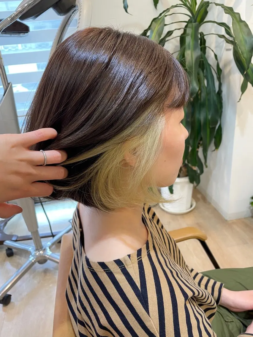 ショート カラー ブリーチ デザインカラー イヤリングカラー ボブ ブリーチ無し透明感 ケアカラー🌿かなみのヘアスタイル