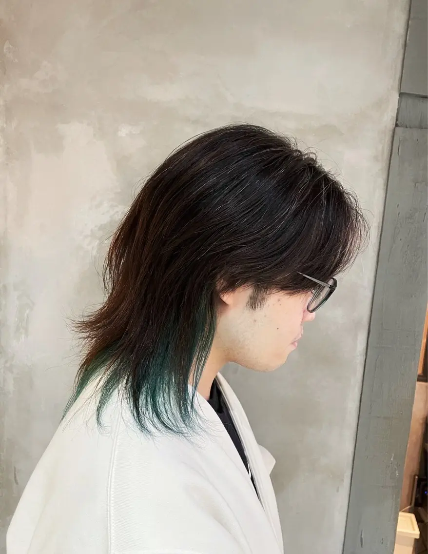 ミディアム メンズ メンズウルフカット ウルフカット カット ヘアカラー 野間 祐哉のヘアスタイル