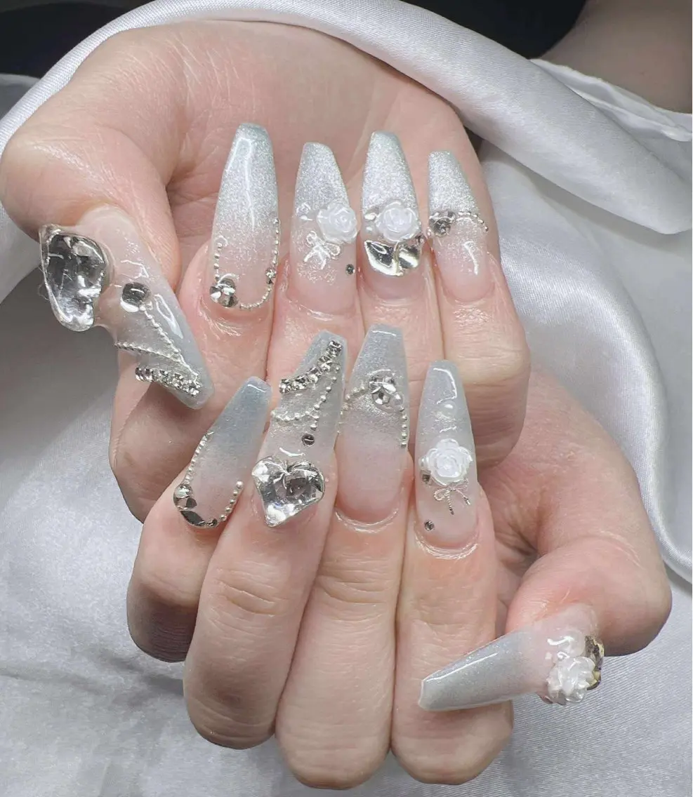 ネイル 長さ出し グラデーション 卒業式 キラキラネイル マグネットネイル ハンドネイル Lee Nailsのネイルデザイン