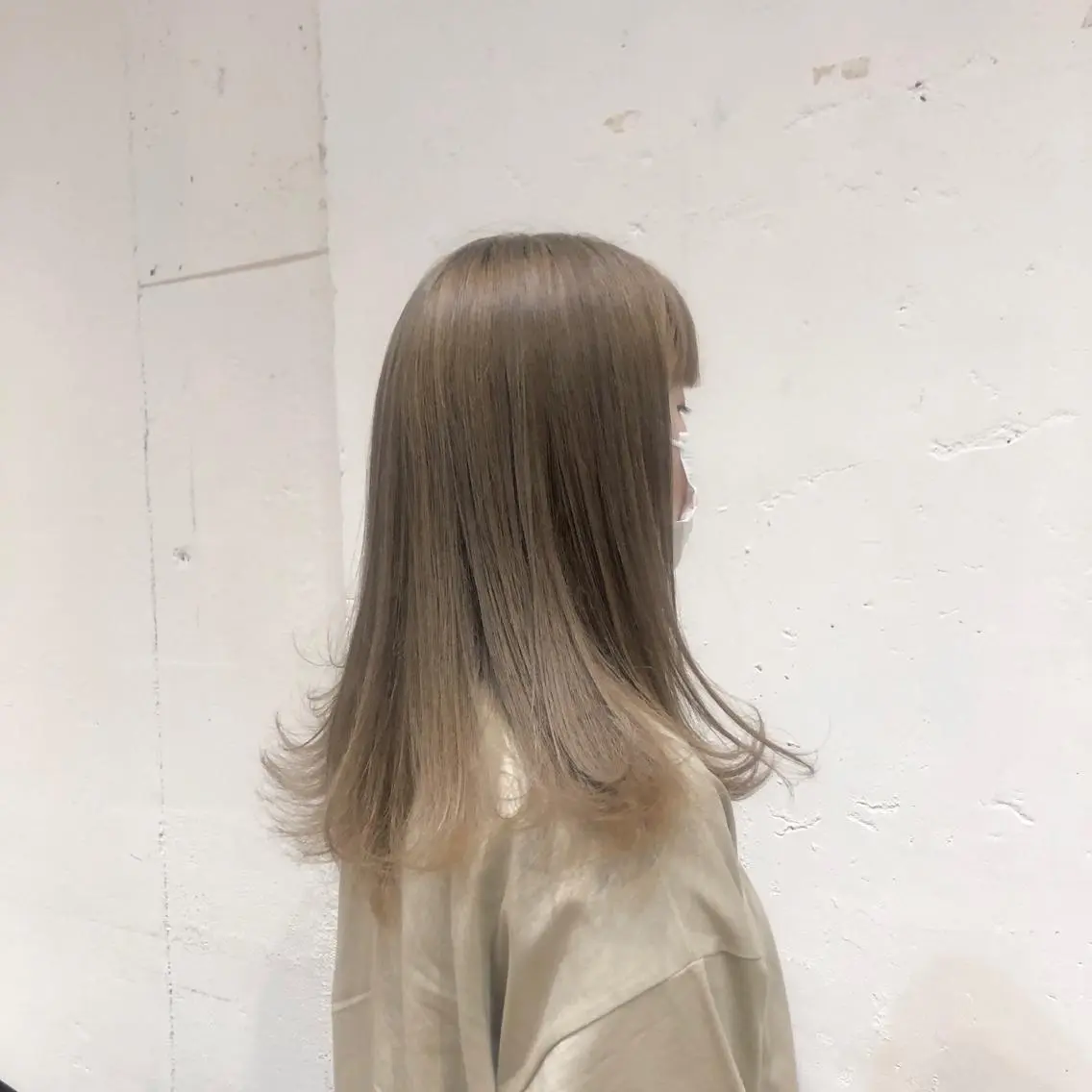 セミロング カラー 銀座/ハイトーン/ hayaka 🖤のヘアスタイル