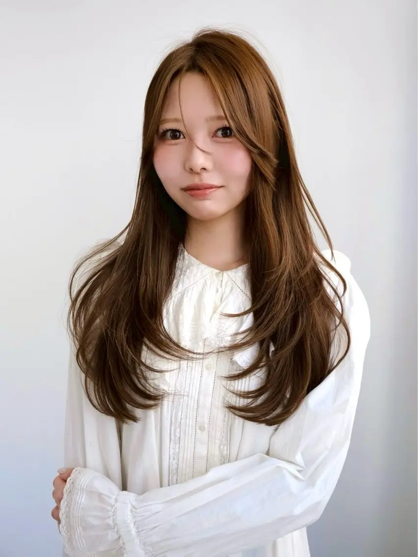 ロング 宮田 眞咲のヘアスタイル