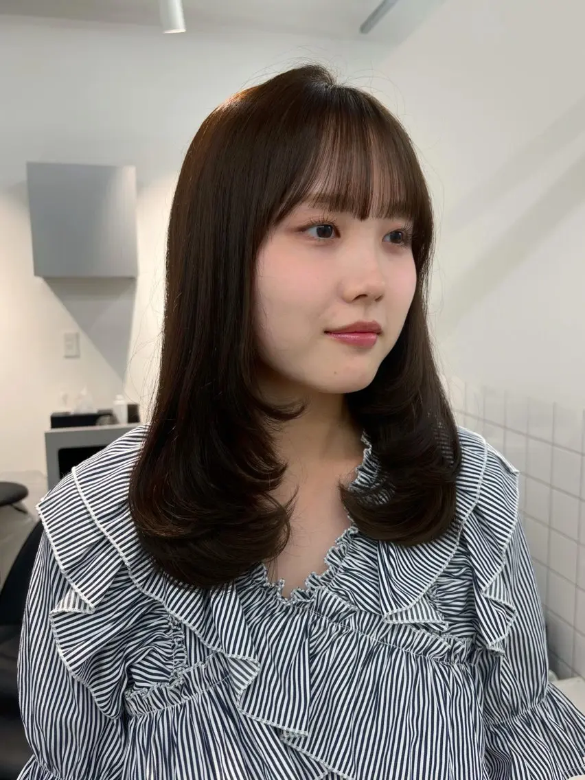 ミディアム レイヤーカット カット ヘアカラー トリートメント 𝗺𝗶𝗸𝘂♡ 似合わせ🎀のヘアスタイル