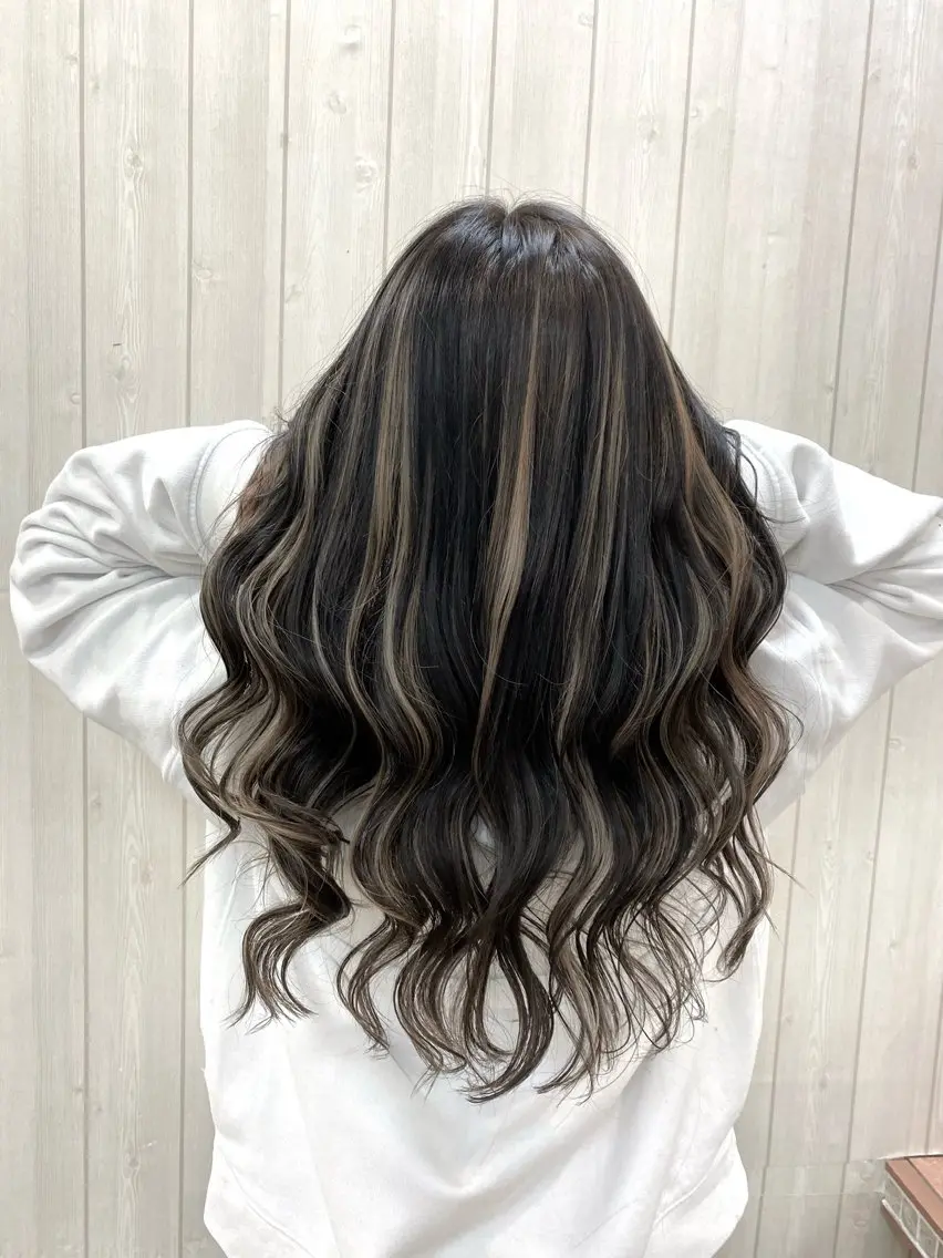 ロング カラー 大石 真理子のヘアスタイル