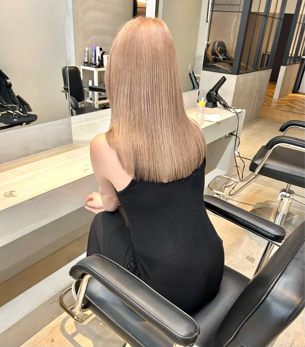 セミロング カラー 一ノ瀬 暁のヘアスタイル