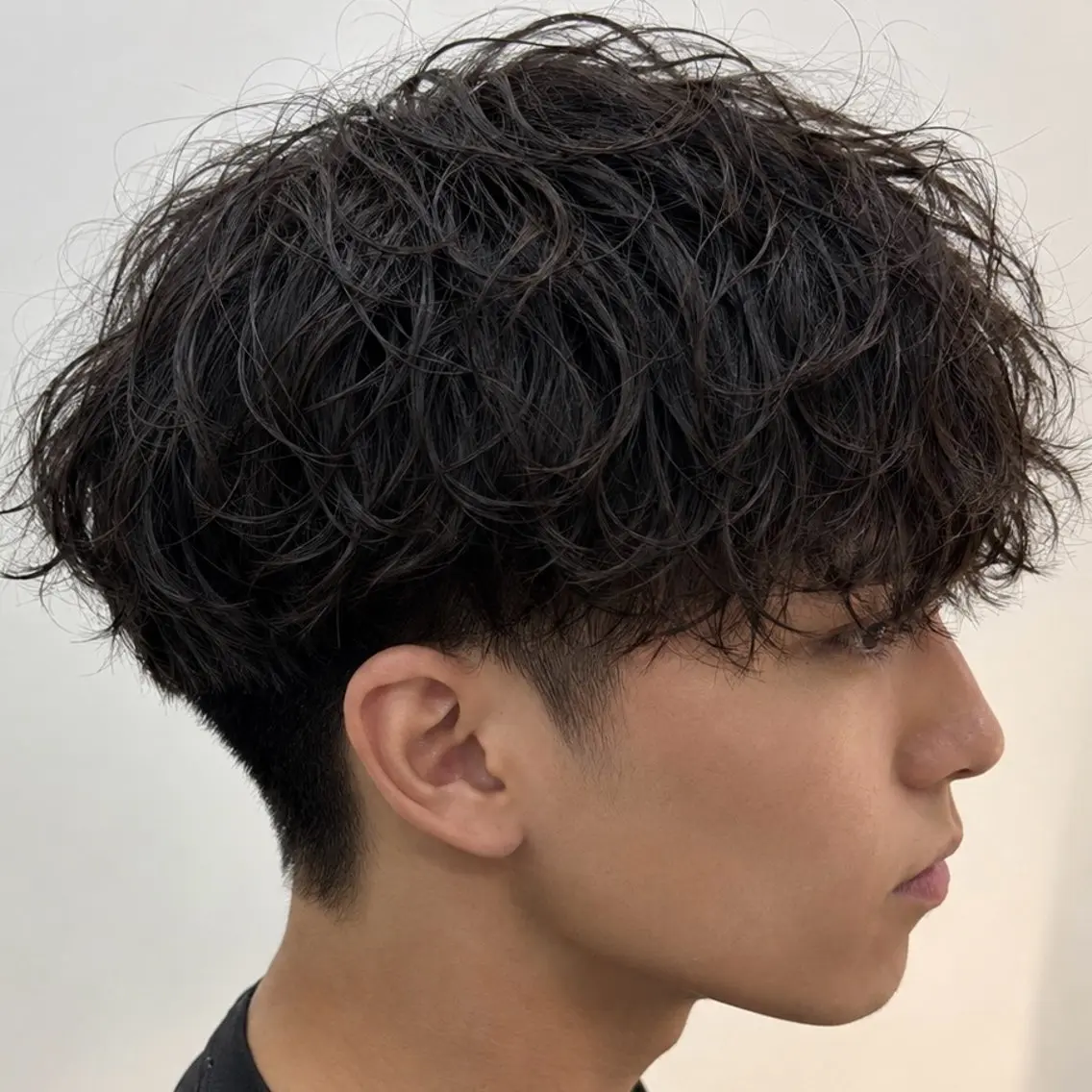 パーマ メンズ フェザーパーマ メンズパーマ スパイキーショート 波巻きパーマ ニュアンスパーマ カット パーマ 男の理想を叶える🔥 メンズパーマ特化|関のヘアスタイル