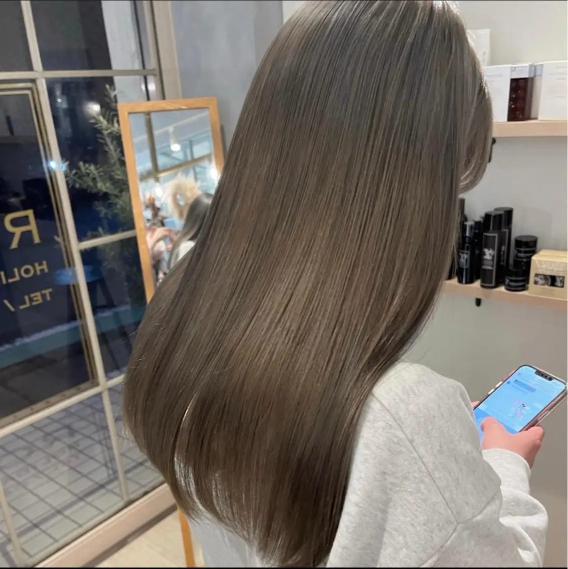ロング ヘアカラー MAI ROCCO3rdのヘアスタイル
