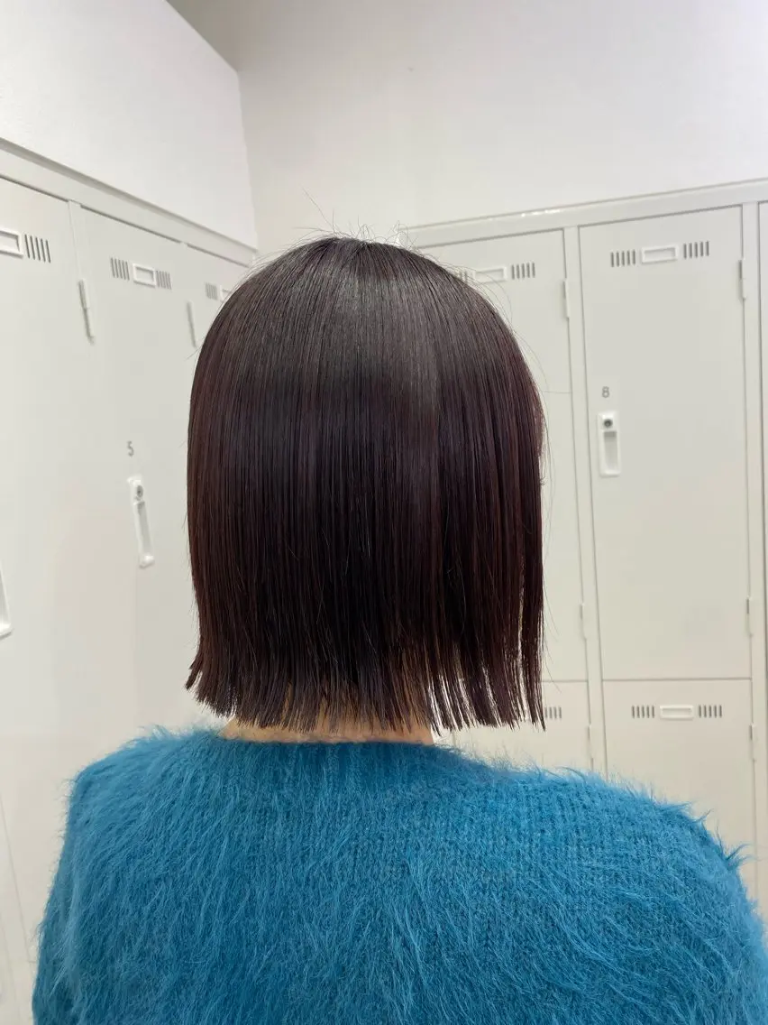 ミディアム カラー ボブ 外ハネヘア カット ヘアカラー トリートメント 長妻莉央/縮毛矯正 髪質改善カラーのヘアスタイル