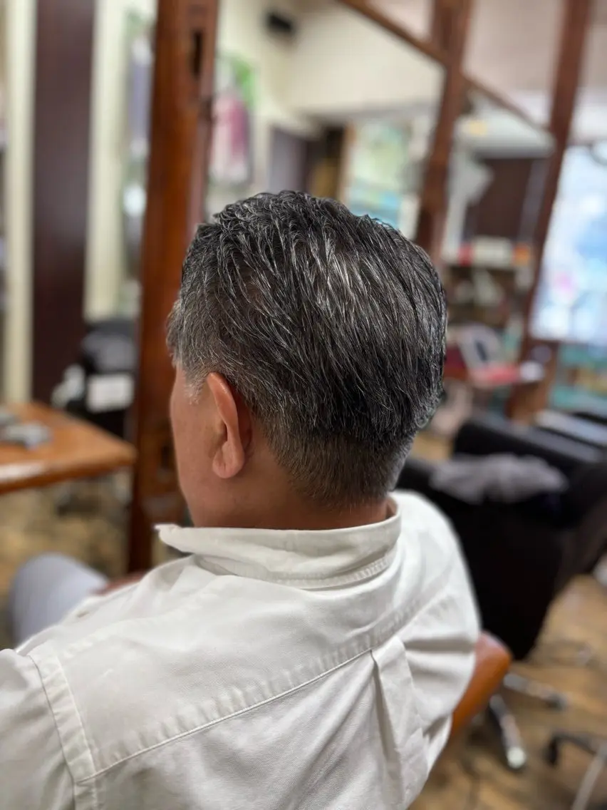 メンズ もえ こーんのヘアスタイル