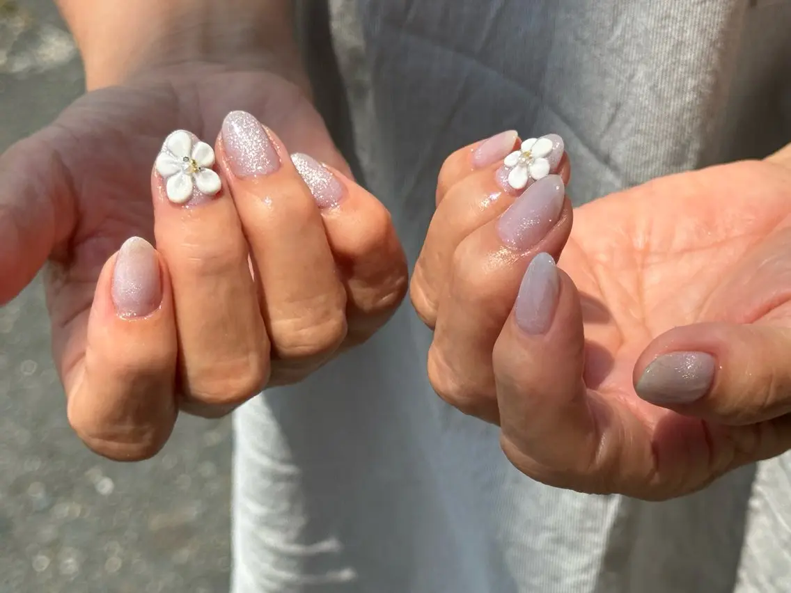 ネイル アートネイル フラワーネイル ハンドネイル Ameria➕ Amiのネイルデザイン