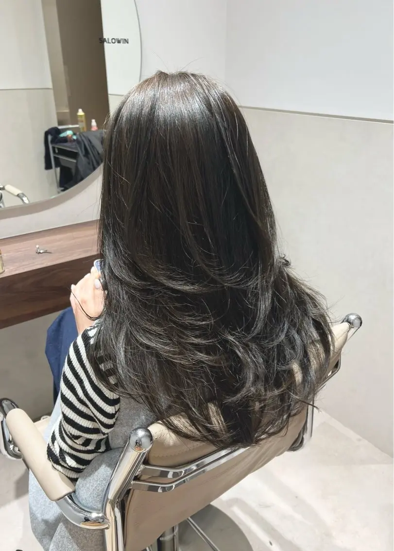 ロング カラー カット ヘアカラー トリートメント 吉ヶ別符 亮祐のヘアスタイル
