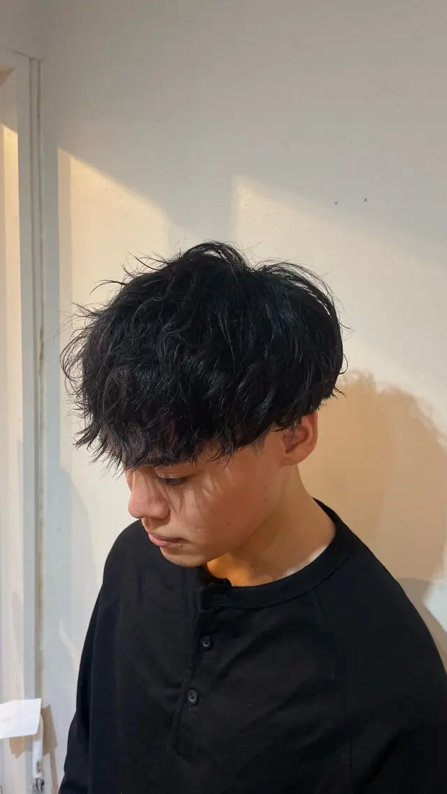 パーマ メンズ メンズパーマ スパイラルパーマ パーマ イエムラ ミクのヘアスタイル