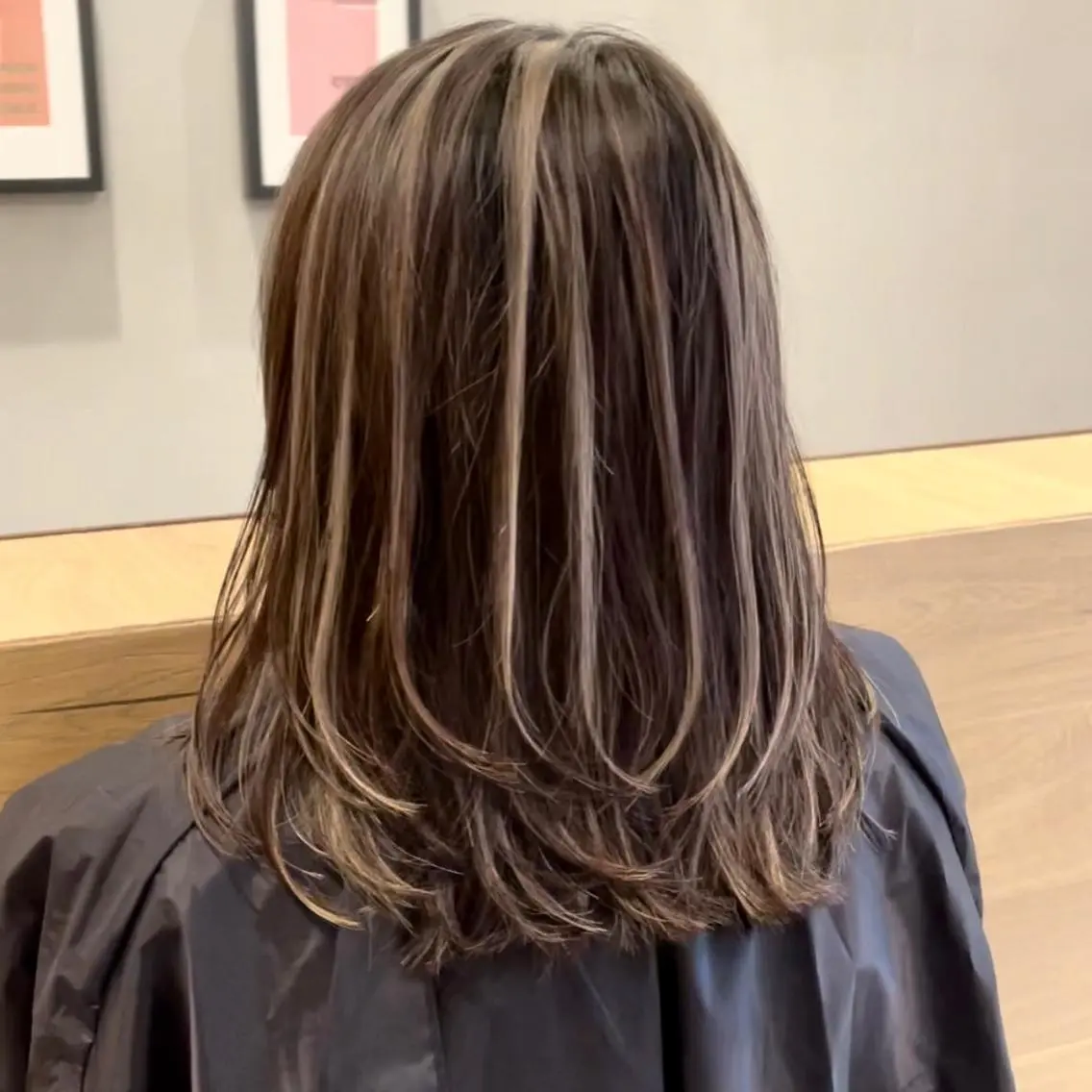 ミディアム カラー バレイヤージュ デザインカラー ハイライトカラー 外国人風カラー ハイライト カット ヘアカラー トリートメント アンドウ ユウ/ レイヤーカット/韓国のヘアスタイル