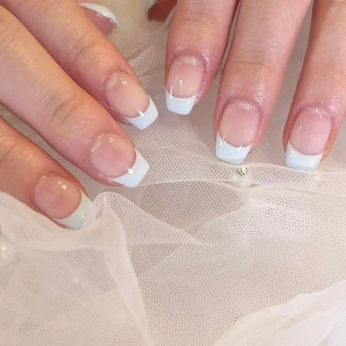 【Hand】フレンチ(ベースクリア)の写真