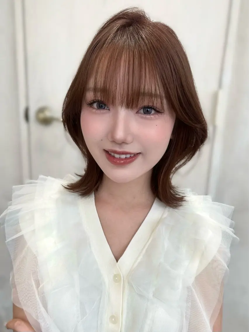 ミディアム カラー 顔周りカット レイヤーカット サイドバング 小顔カット トリートメント カット ヘアカラー トリートメント 小顔くびれヘア 顔まわり銀座/さやかのヘアスタイル
