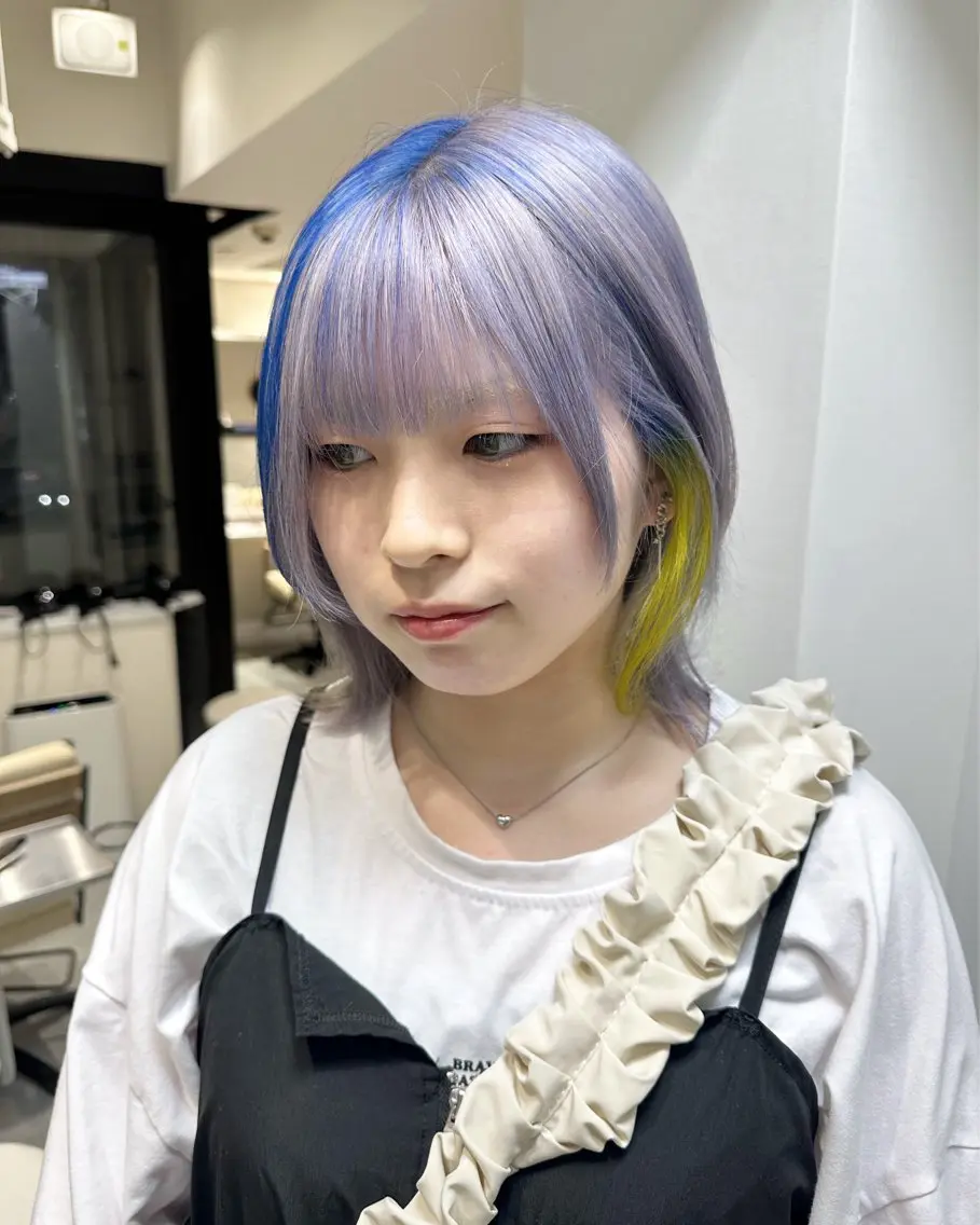 ミディアム カラー ヘアカラー ブリーチ特化/ 派手髪/デザイン🎨のヘアスタイル