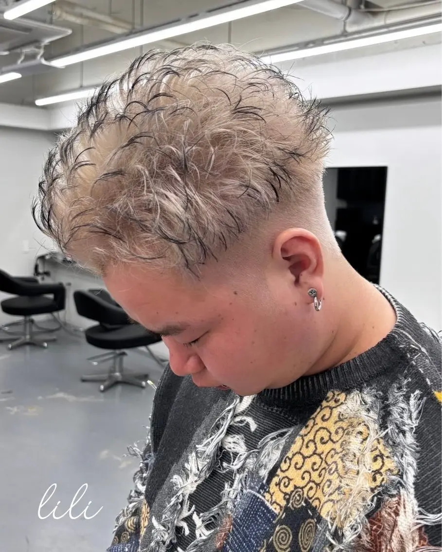 ショート カラー メンズ カット ヘアカラー &Maison. LILIのヘアスタイル