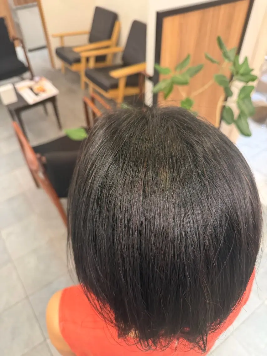 リタッチヘアマニキュア（シャンプー、トリートメント付き🩵）の写真