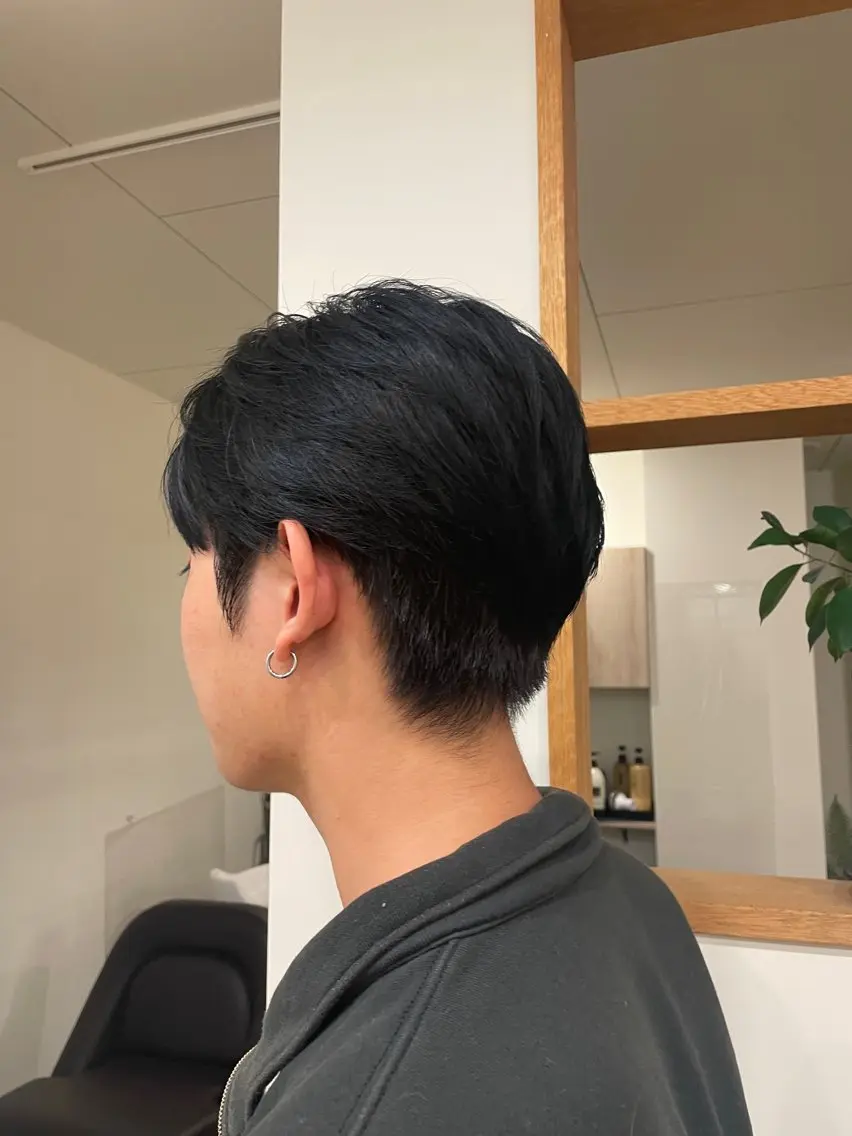 ショート カラー 渡辺 愛花のヘアスタイル