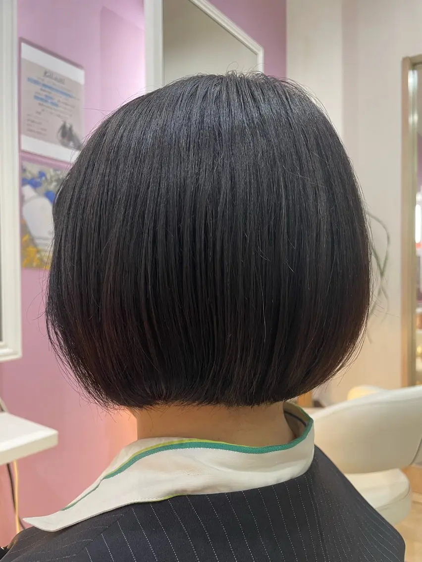 ミディアム カット 加藤 亜実のヘアスタイル