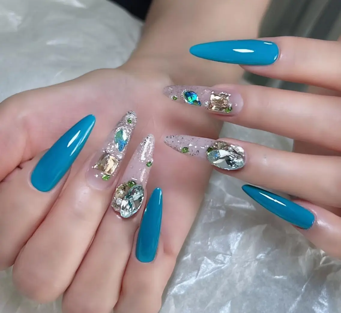 ネイル ハンドネイル エリ🫧 nail池袋東口のネイルデザイン