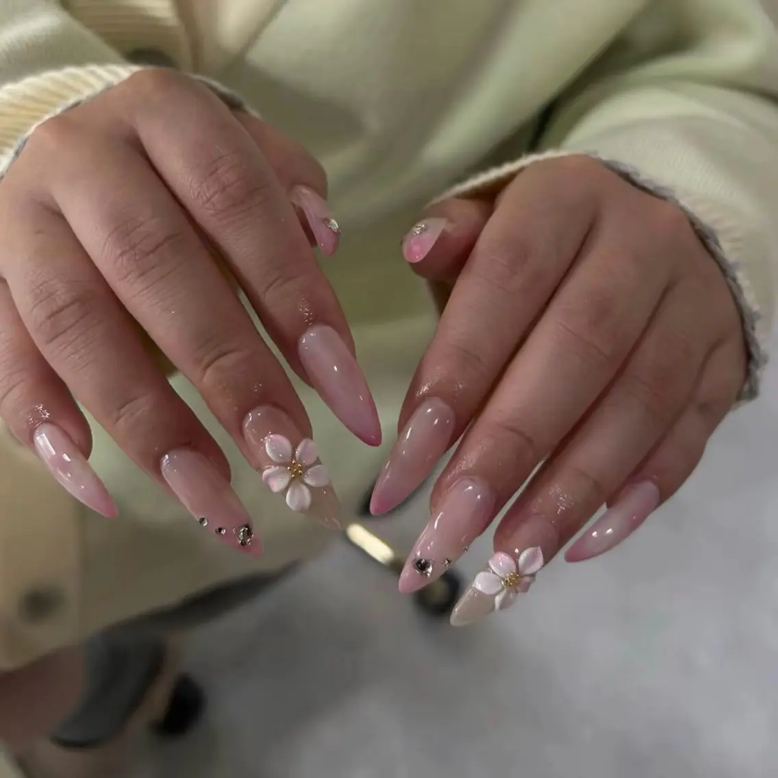 ネイル ハンドネイル Luna Gladeのネイルデザイン
