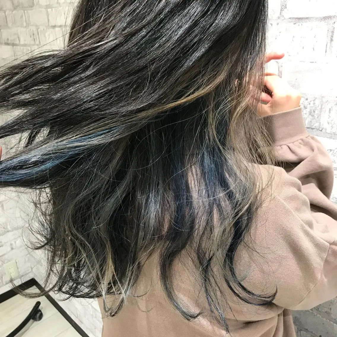 ロング カラー ネイビーカラー Oopsレイヤー 加藤澄都のヘアスタイル