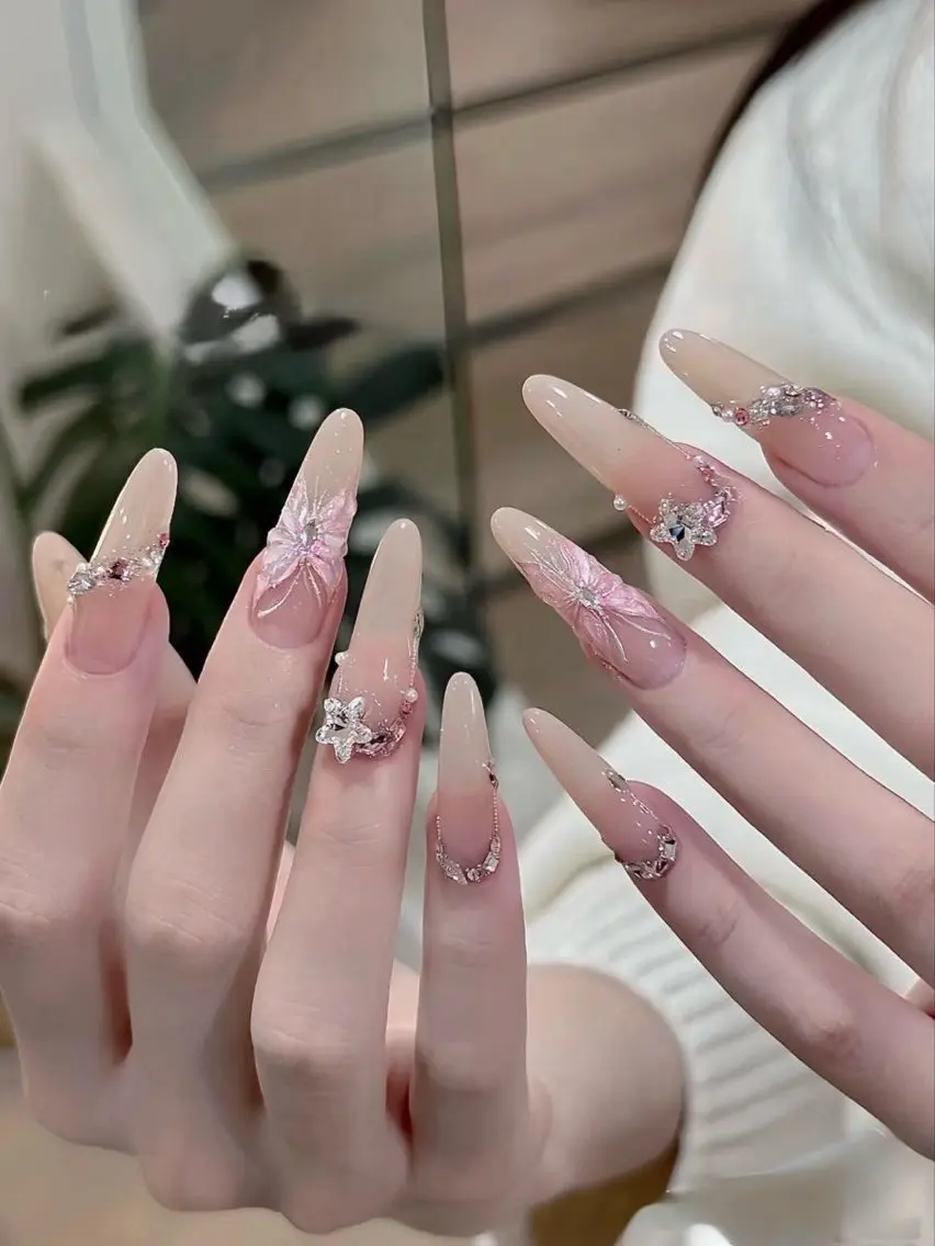 ネイル 長さ出し フレンチネイル グラデーション 卒業式 マグネットネイル ハンドネイル MIHANA NAILのネイルデザイン