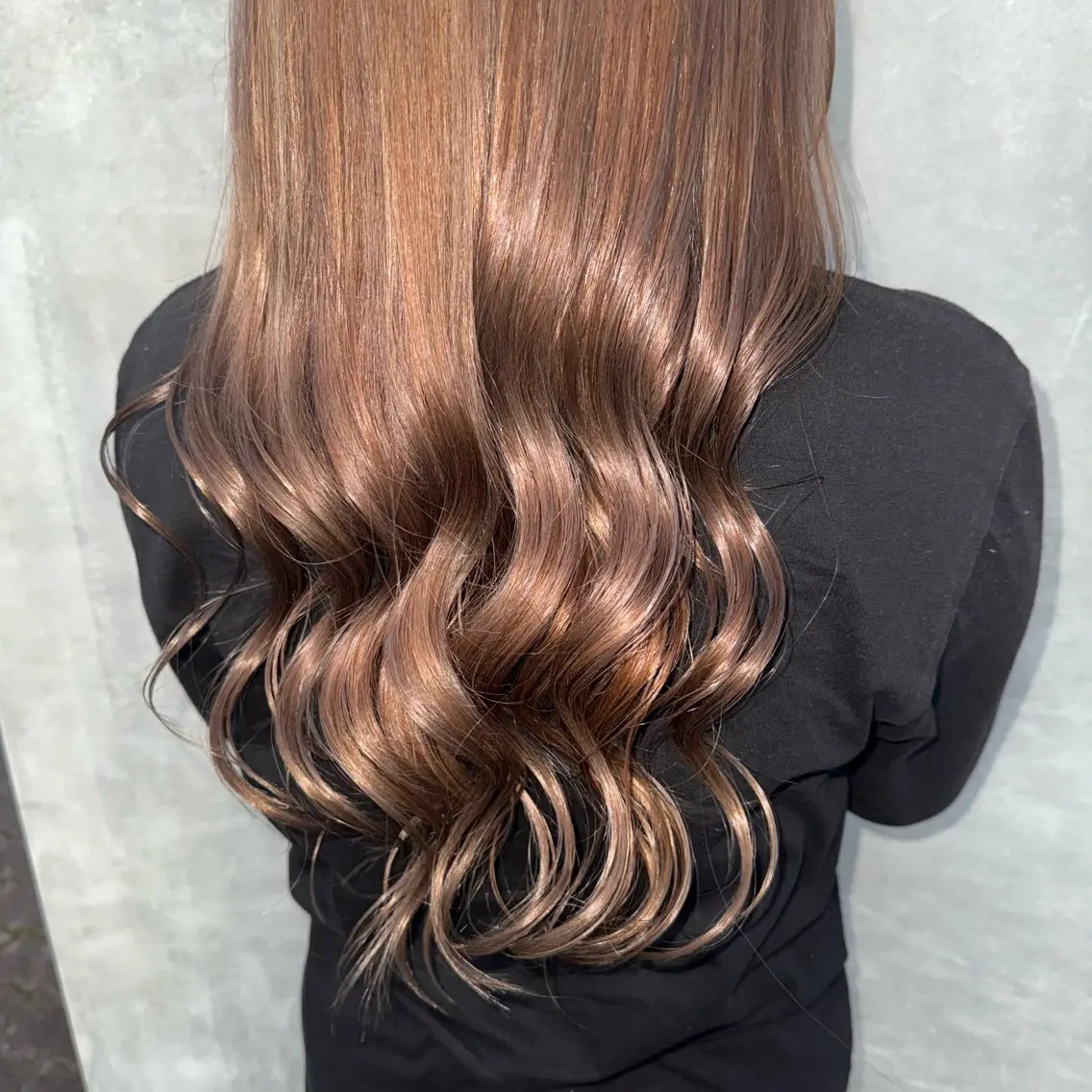 ロング カラー ベージュカラー ブリーチ ヘアカラー 野崎 桃実のヘアスタイル