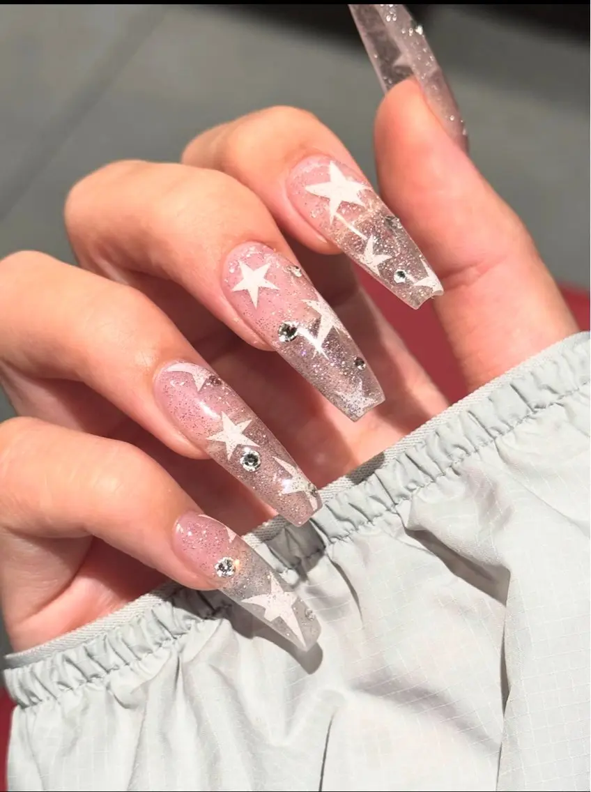 ネイル アートネイル チークネイル ドット フットネイル フレンチネイル ハンドネイル フットネイル 🌱Rina🎀 Mikaのネイルデザイン