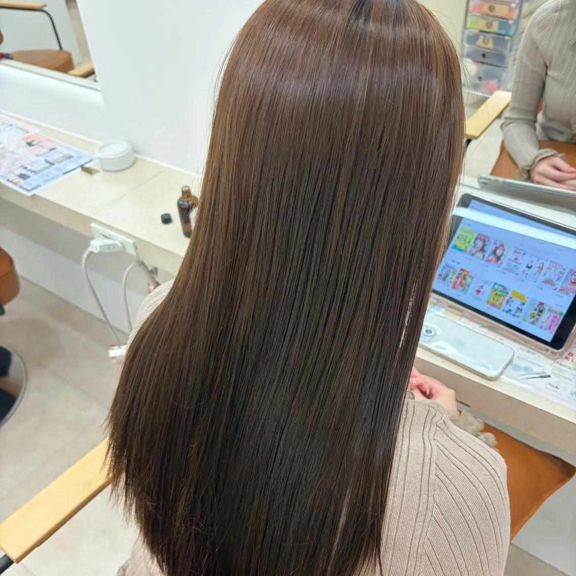 ロング 縮毛矯正 トリートメント 🎀Wカラー/ピンク /ベージュ🎀ゆらのヘアスタイル