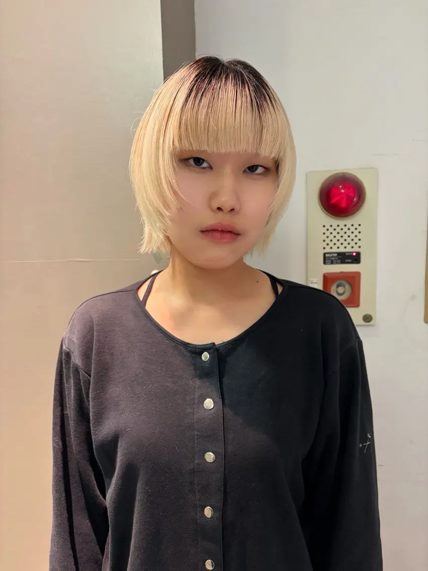 ショート カラー カット トリートメント レイヤー/透明感 カラー　いくらまゆのヘアスタイル