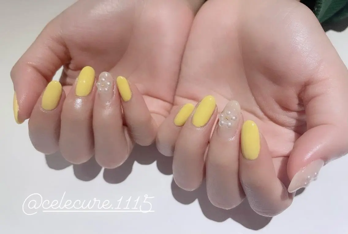 ネイル 黄色 ネイリスト Nのネイルデザイン