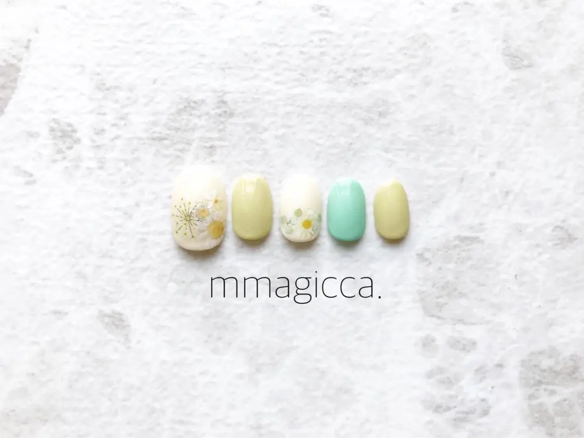 ネイル ジェルネイル mmagicca. 【 まじか. 】のネイルデザイン